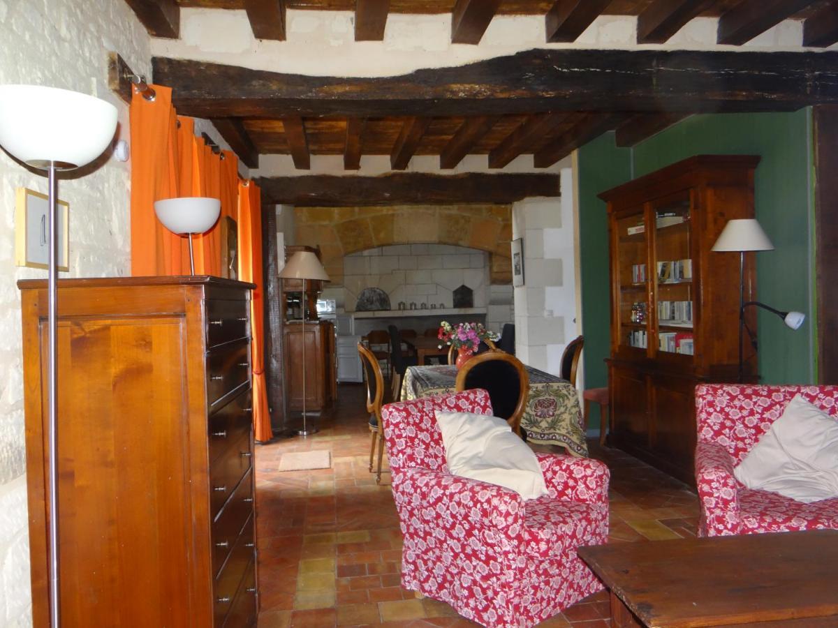 Gite Du Manoir Des Roches Saires Экстерьер фото