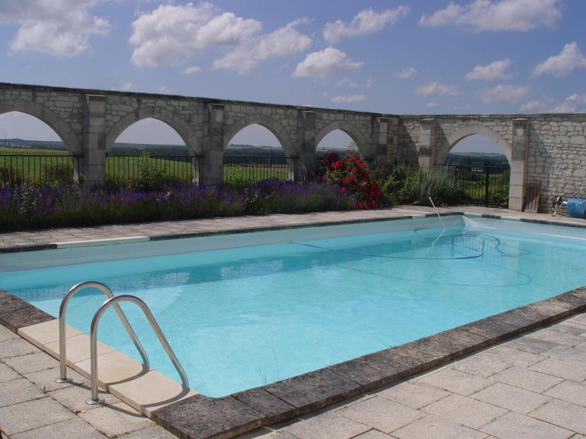 Gite Du Manoir Des Roches Saires Экстерьер фото